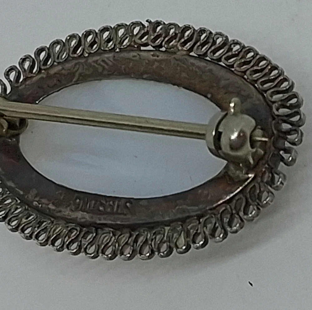 * Vintage Edwardian Sterling Silver 925 Opalescent Moonstone Glass Pin Brooch